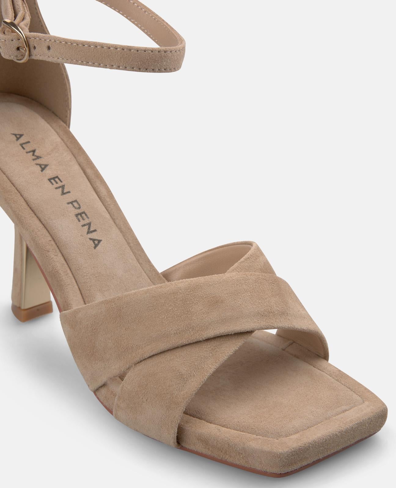 SANDALIA TACON TIRAS CRUZADAS