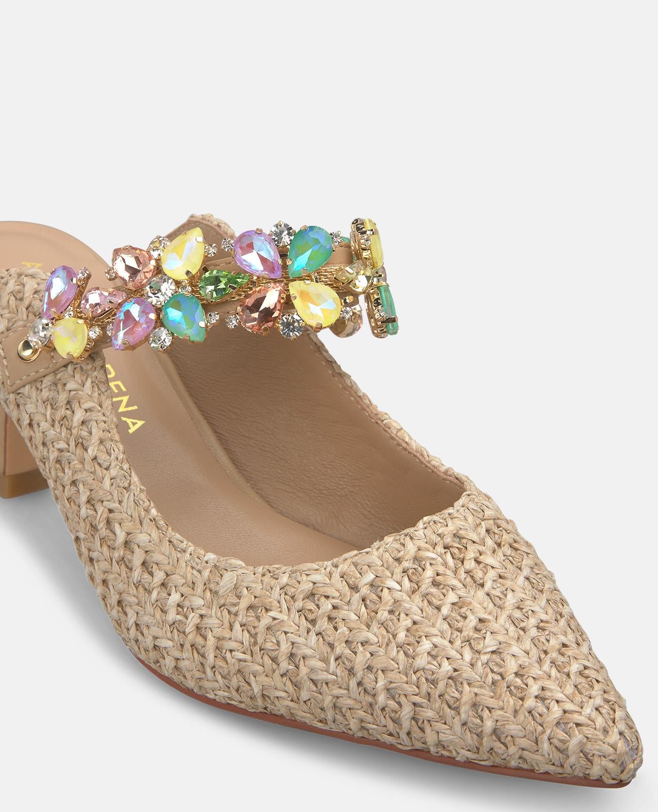 HEELED SALON WITH PEDRIA STRAP