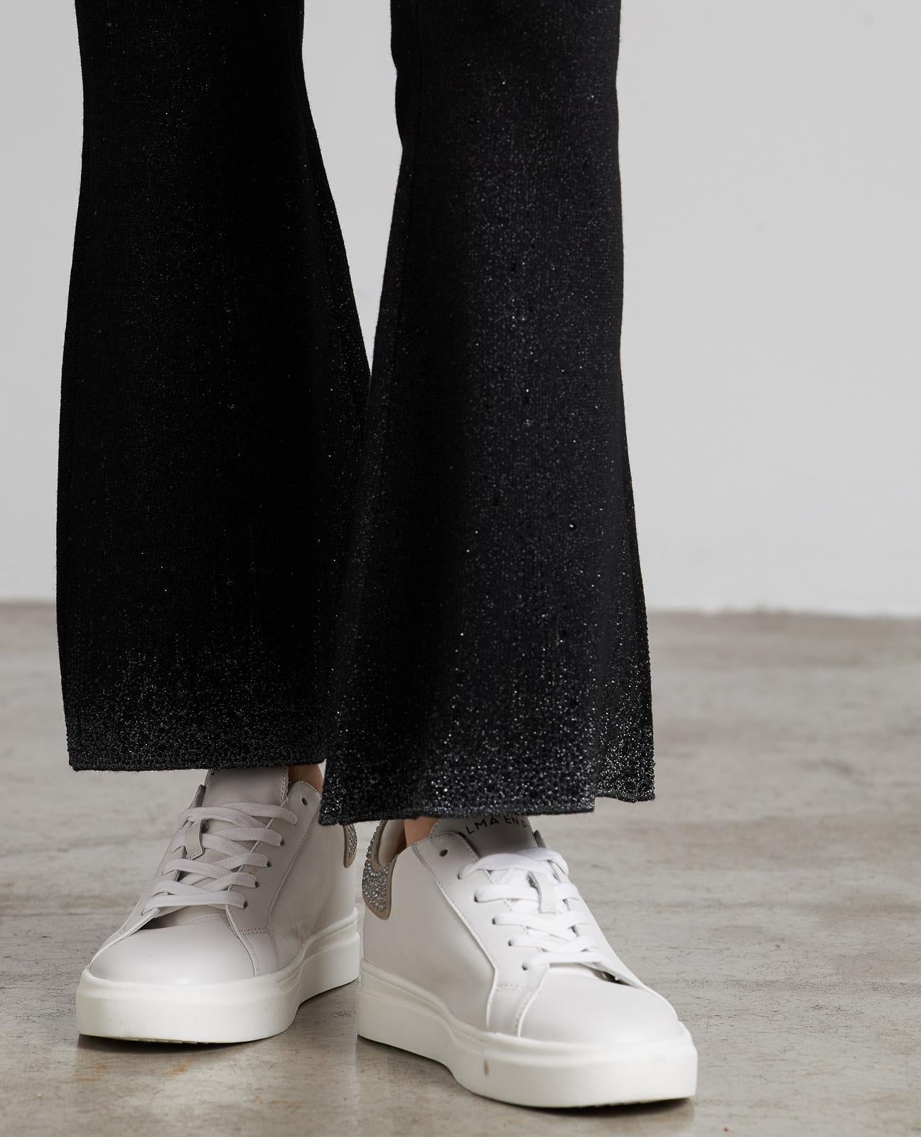 FLARED PANTS DETAILS