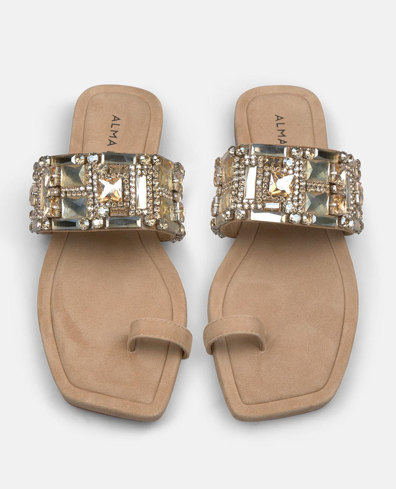 SANDALIA PUNTERA CUADRADA ABALORIOS