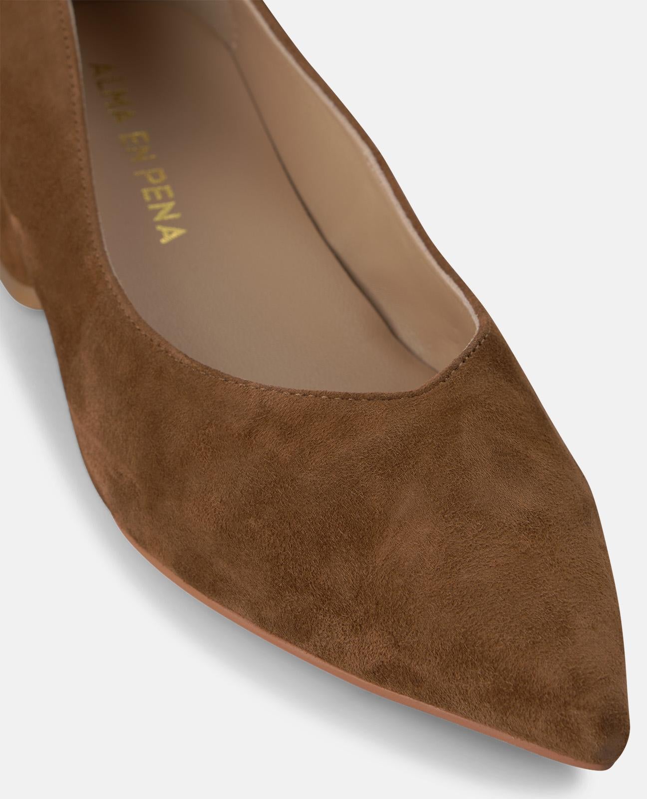 ZAPATO DE PUNTA EN PIEL
