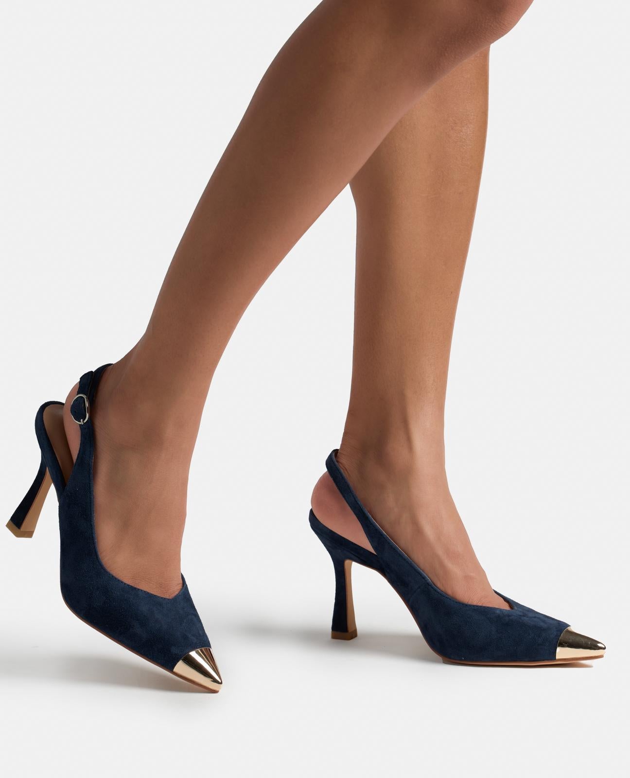 SCHUH MIT METALLIC-DETAIL