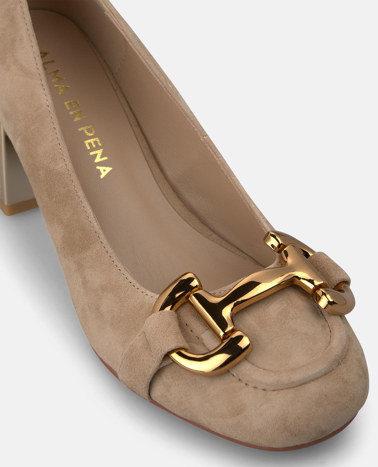 ZAPATO ANTE CON ADORNO METÁLICO