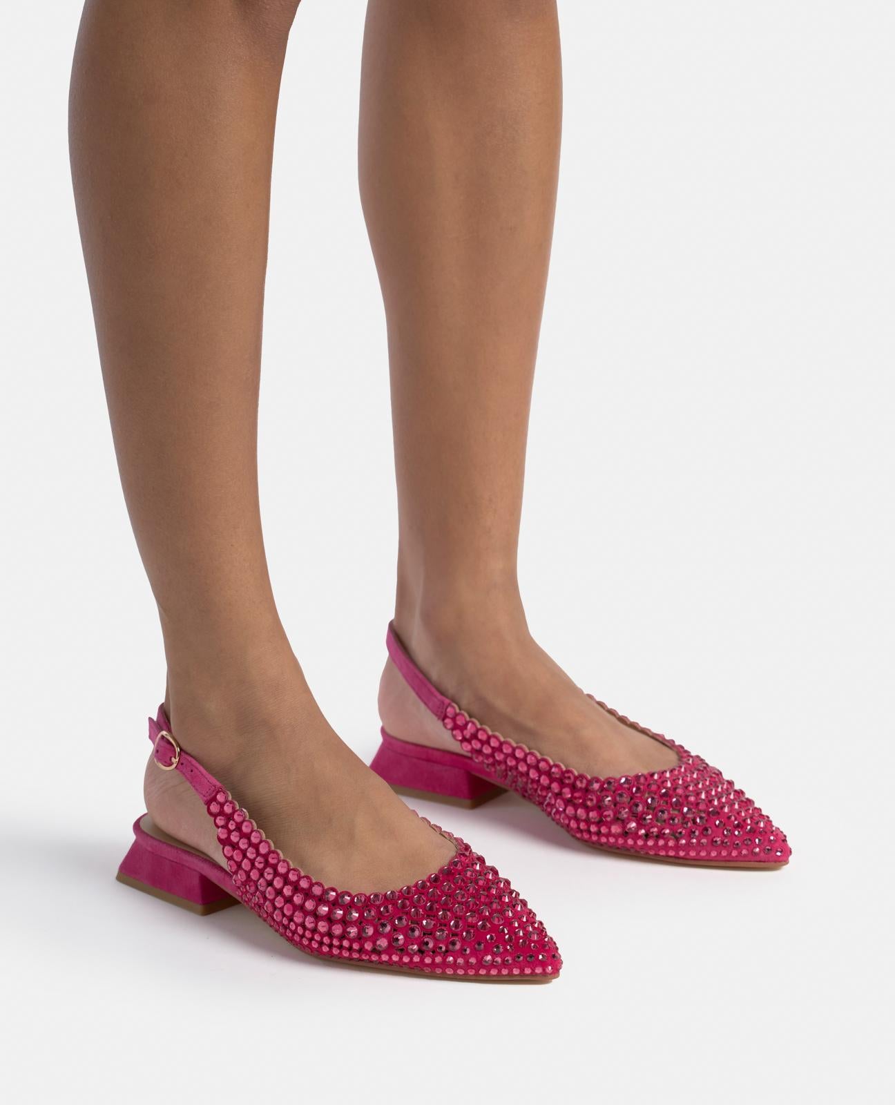 PORMENORES DO SAPATO RASO