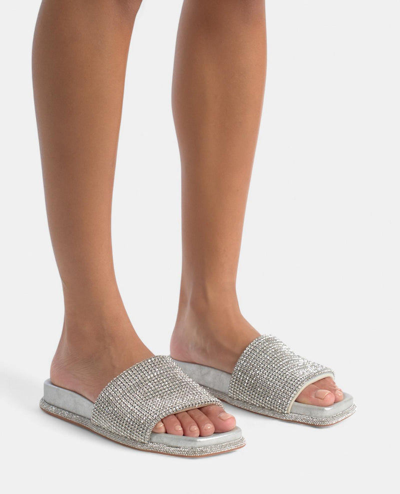 SANDAL WITH PADDED STRAP