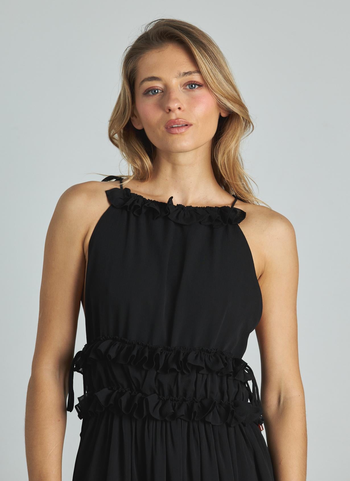 VESTIDO MIDI COM DECOTE HALTERE