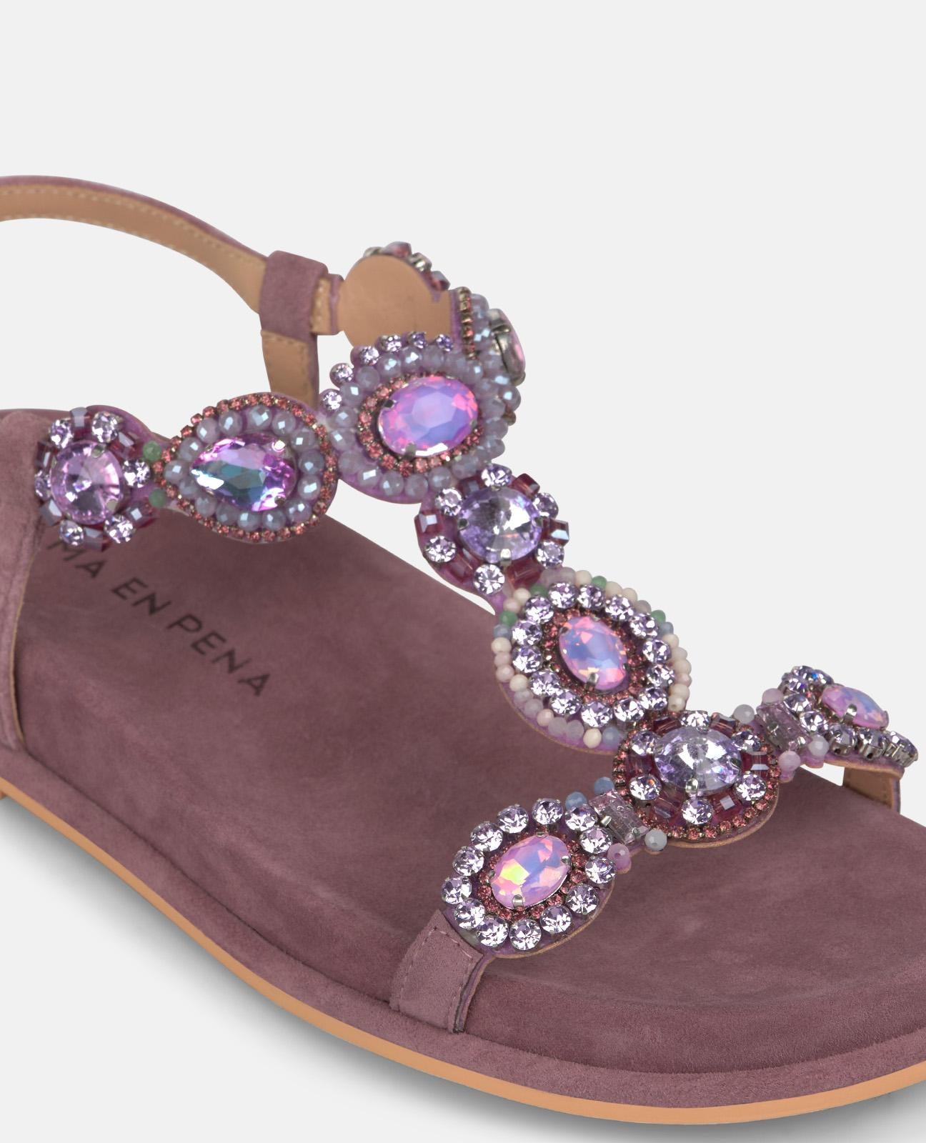 SANDÁLIA PLANA COM DETALHE DE STRASS BAIXO