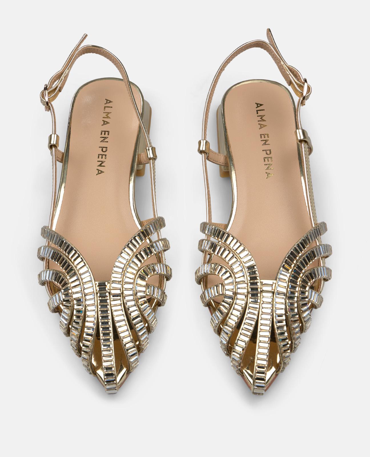 STRASSBESETZTE CLOGS