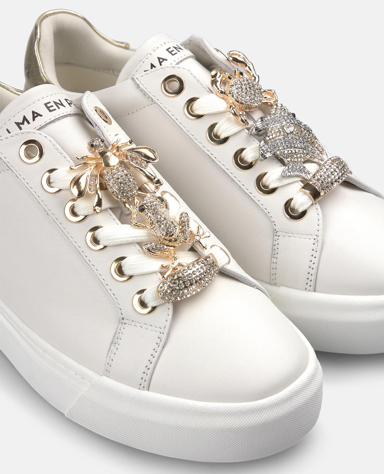 DEPORTIVA DETALLE CORDONES