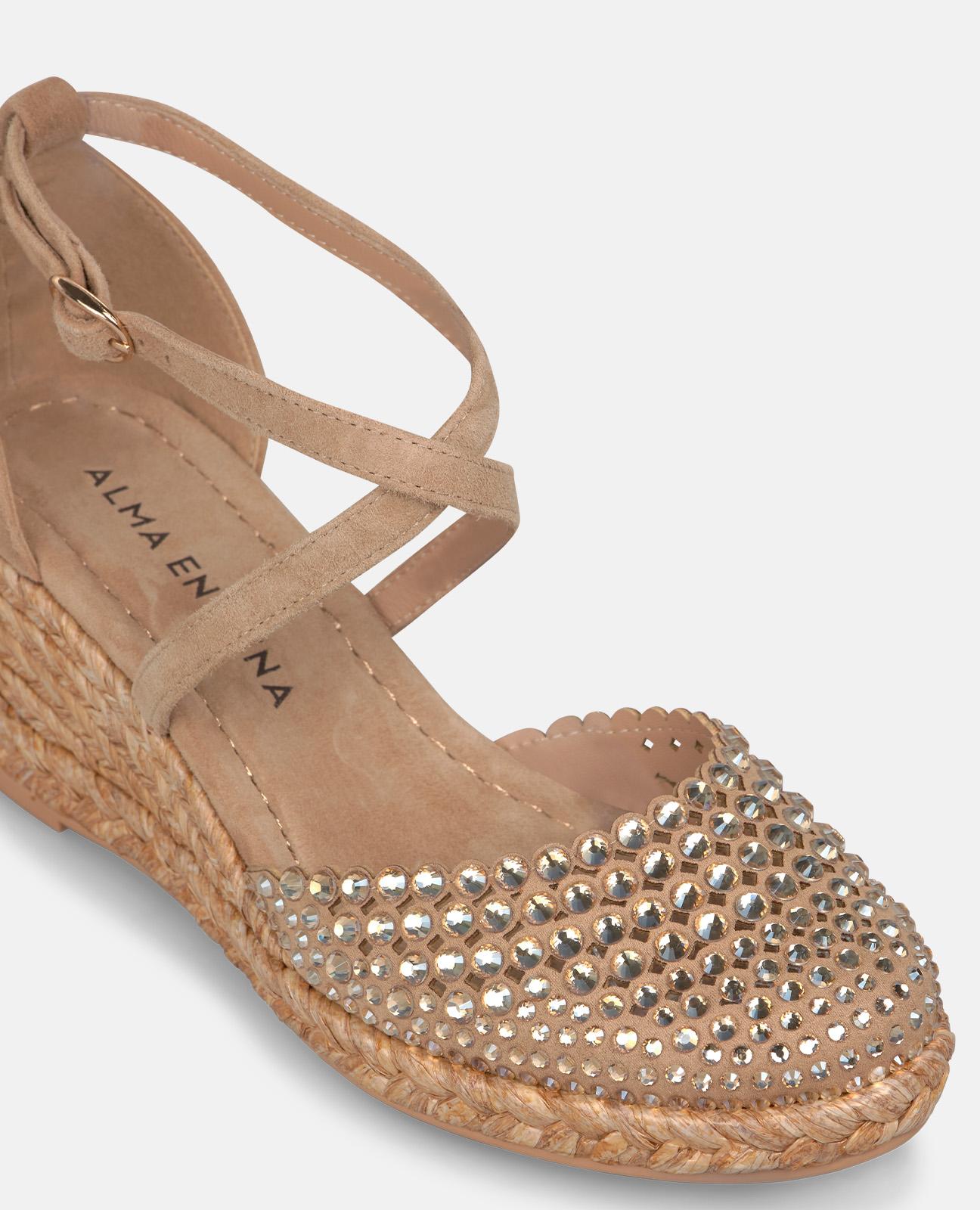 ZAPATO DE CUÑA CON ESPARTO CUERPO METALIZADO
