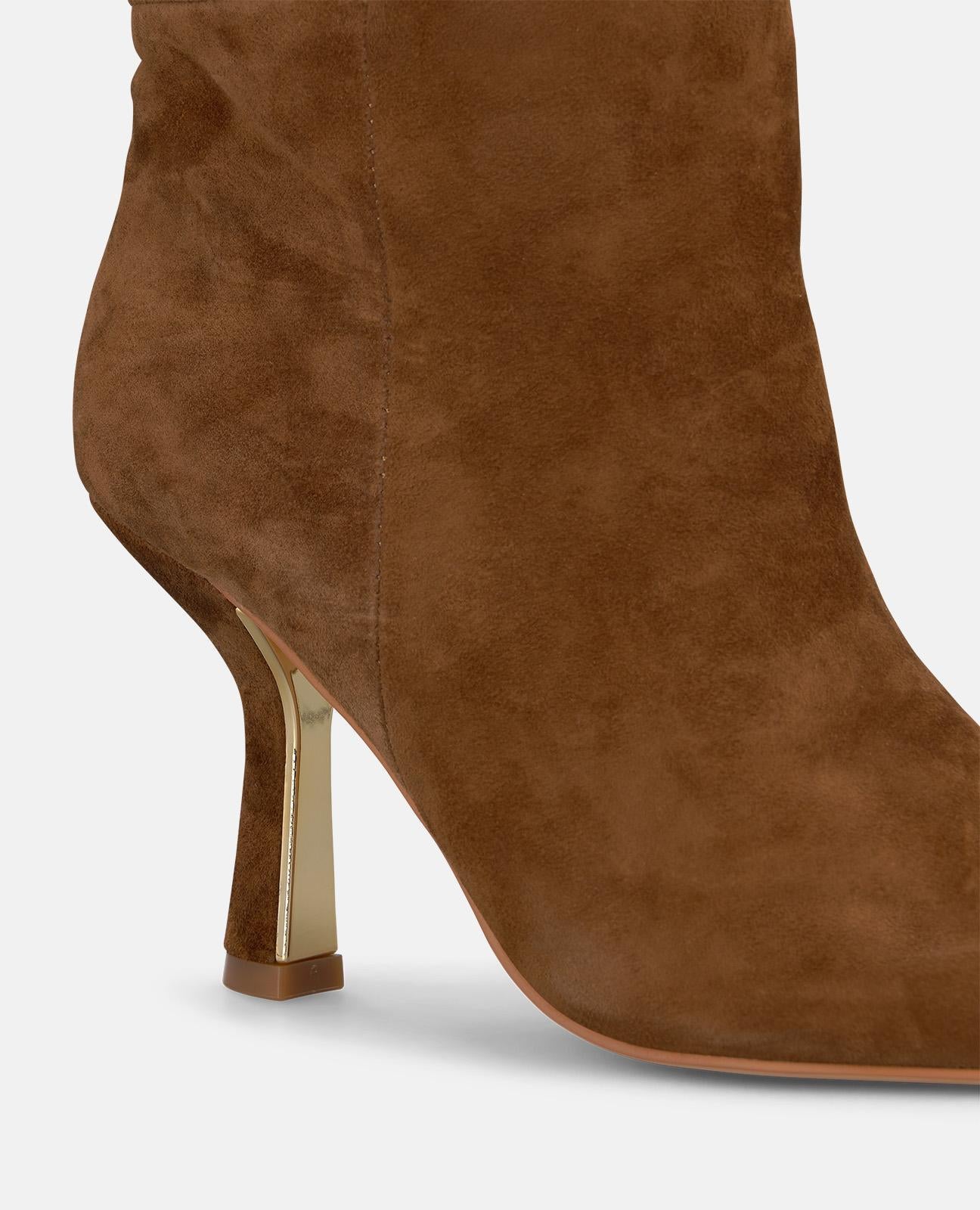BOTA DE ANTE EFECTO FRUNCIDO