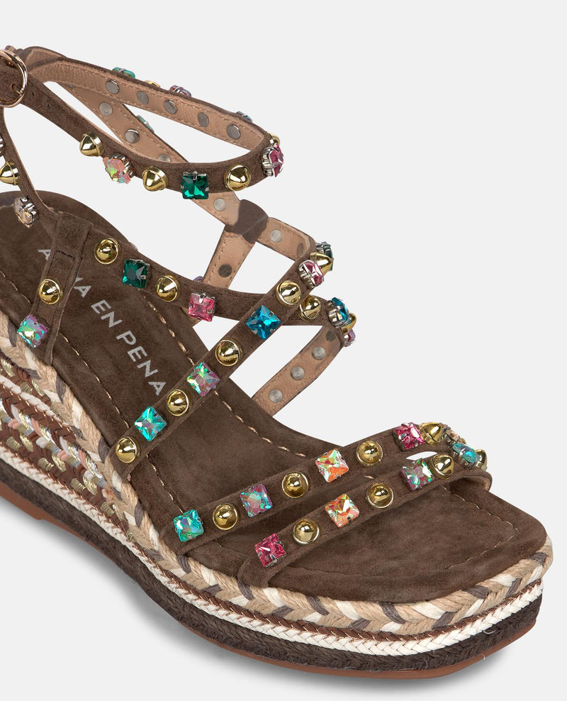 SANDALIA DE ESPARTO MULTITACHUELAS