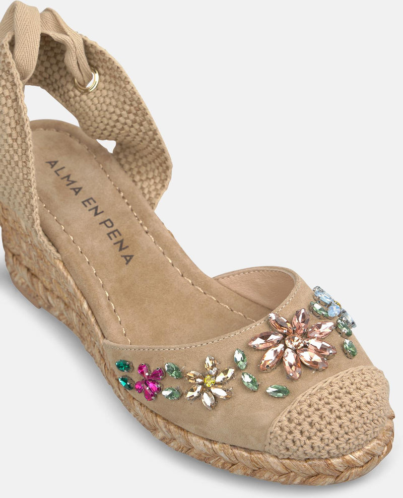 ZAPATO DE ESPARTO TIPO VALENCIANA DETALLE FLORAL