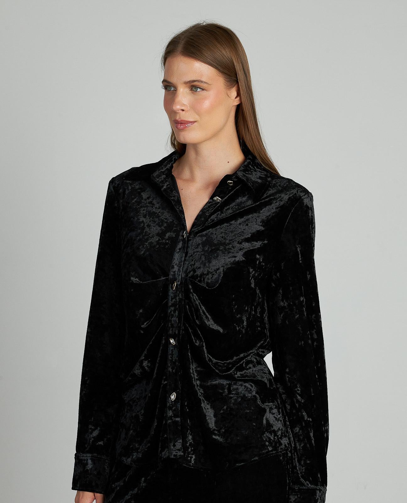 CAMISA TERCIOPELO BOTÓN JOYA