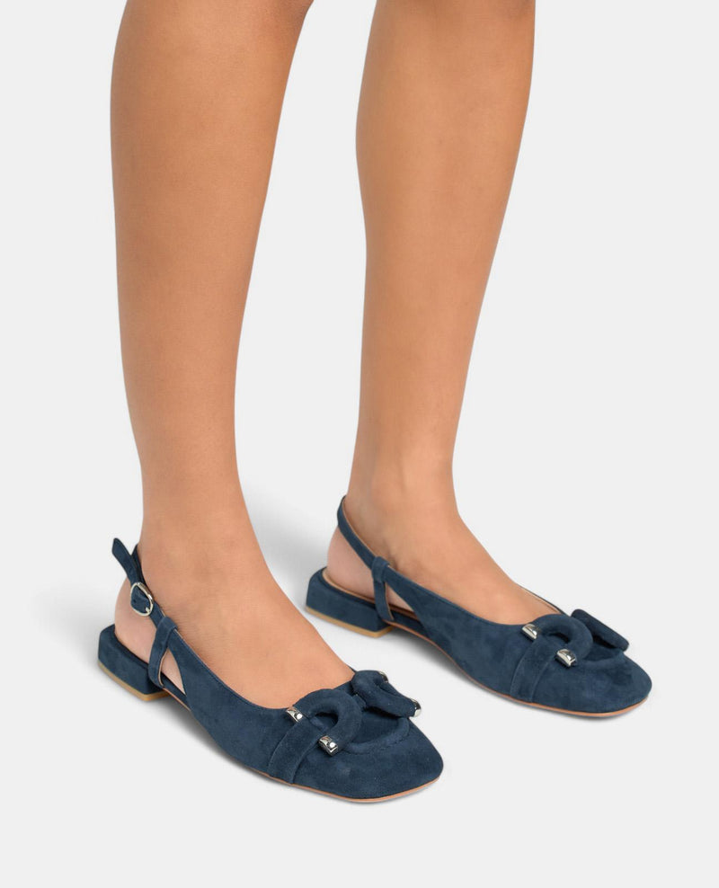 FLAT SHOE WITH STIRRUP