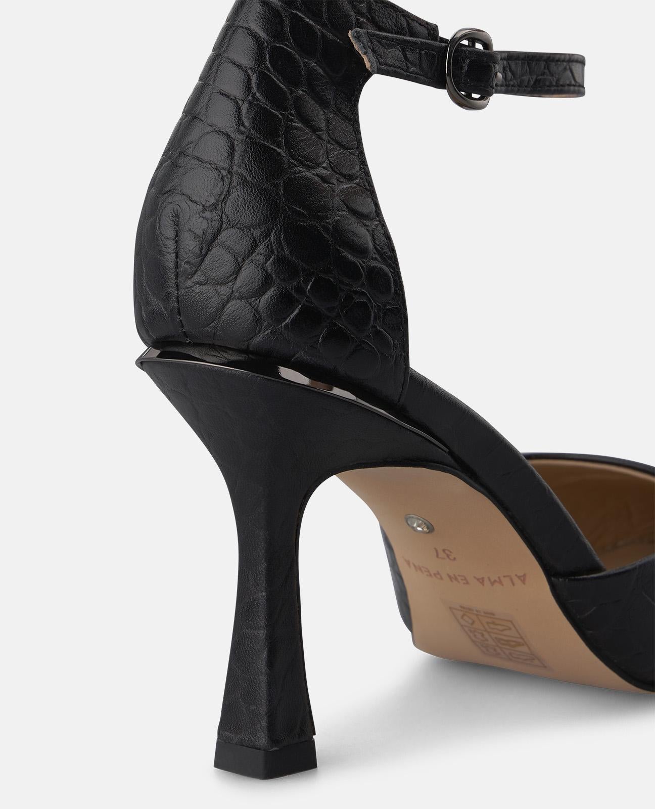 ZAPATO TACÓN PIEL CON PULSERA