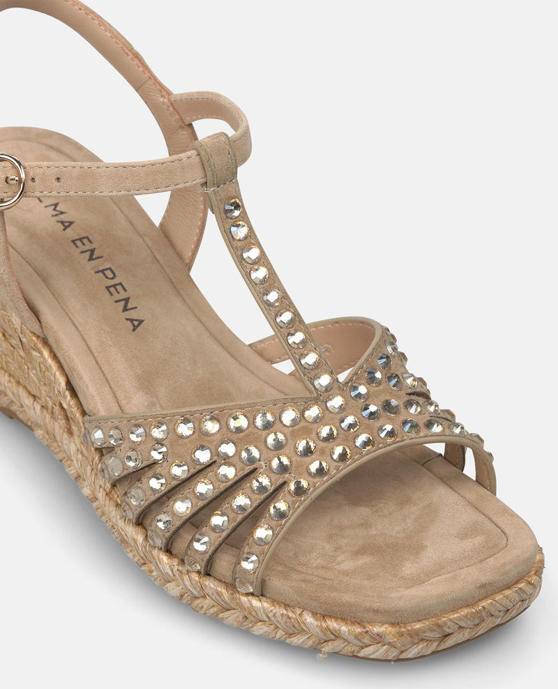 SANDALIA CUÑA REJILLA EN PEDRERIA