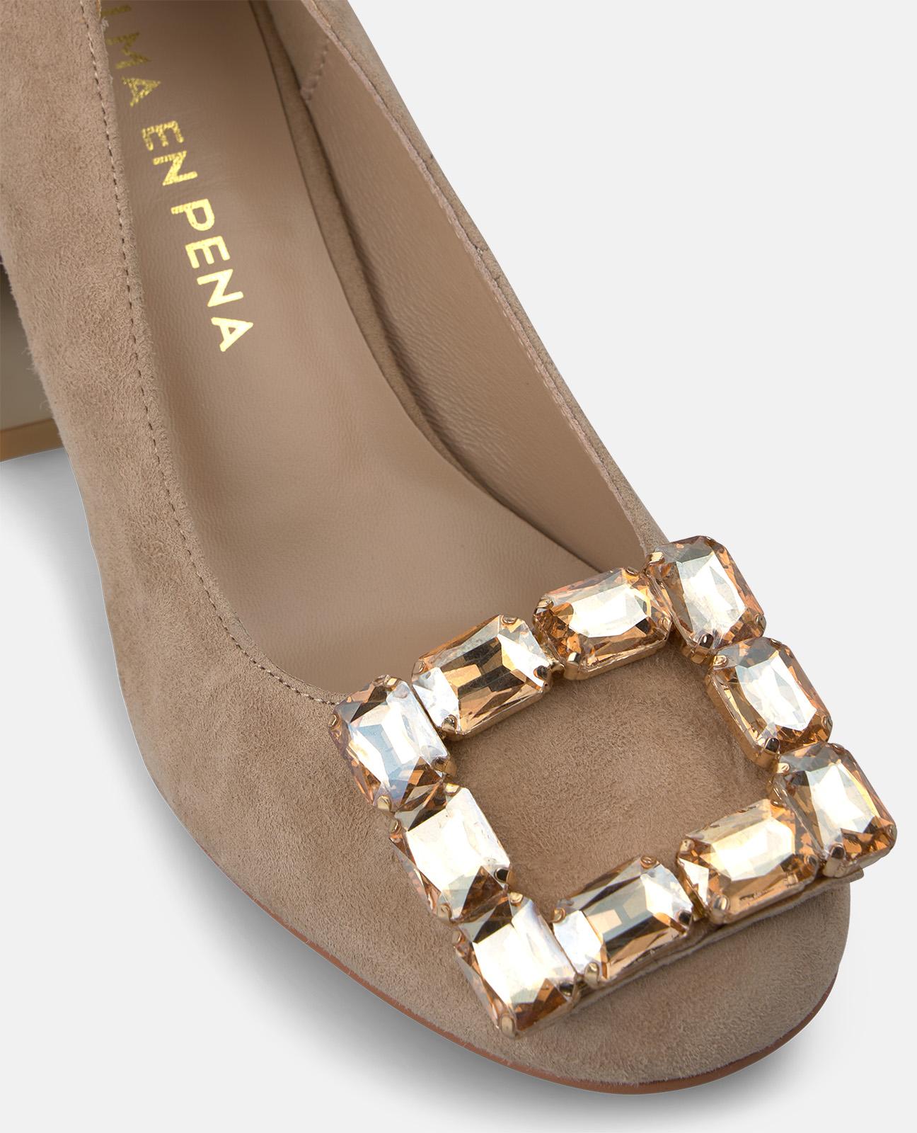 ZAPATO TACÓN DE ANTE CON ADORNO