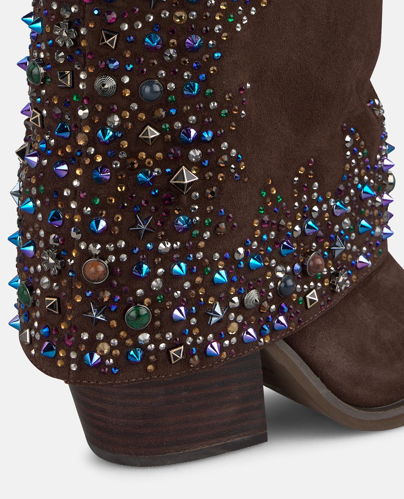BOTA ANTE CON PEDRERÍA MULTICOLOR