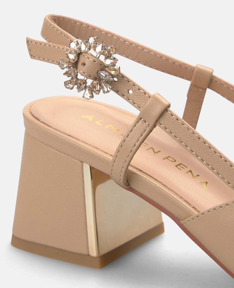 ZAPATO DESTALONADO CON TACON PUNTERA CONTRASTE