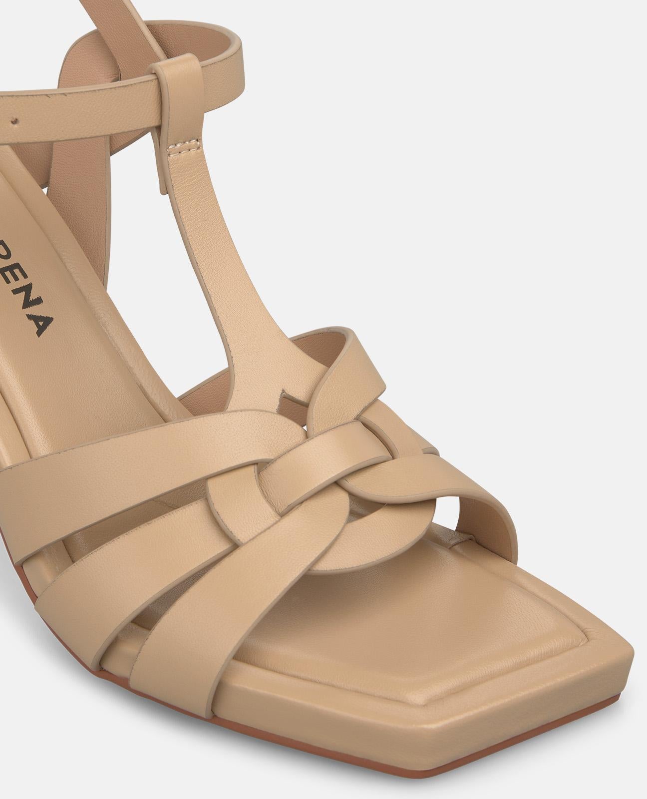 MIDDLE HEEL STRAP SANDAL