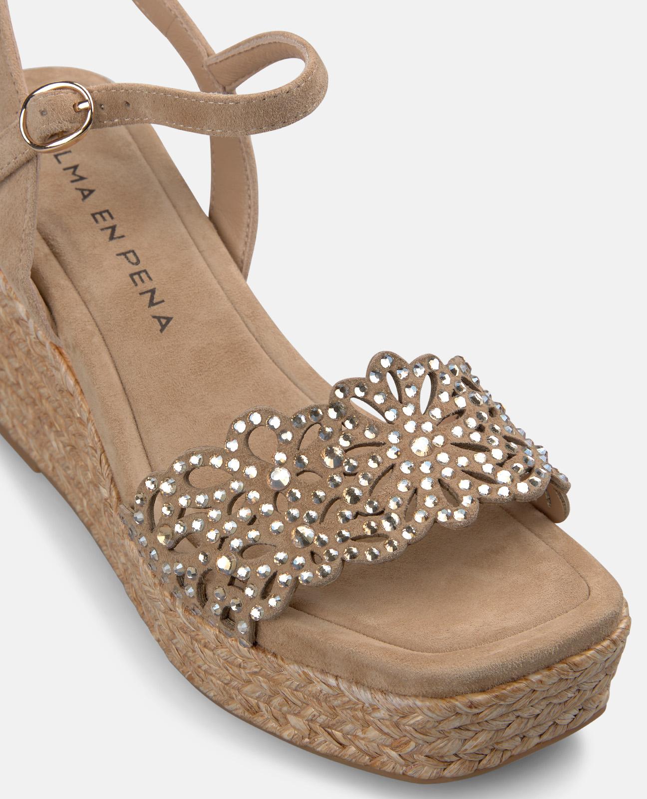 SANDALIA CUÑA ESPARTO TIRA ANCHA BORDADA