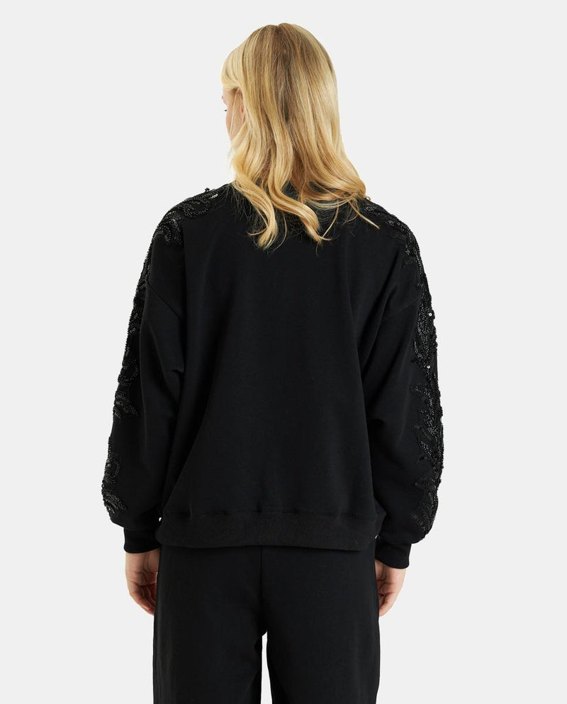 CAMISOLA COM PORMENOR DE LANTEJOULAS