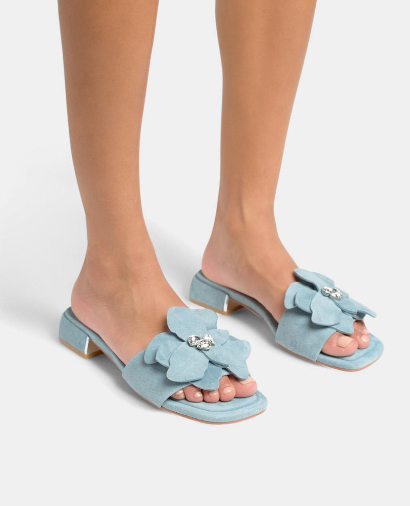 SANDALIA TIPO PALA FLOR