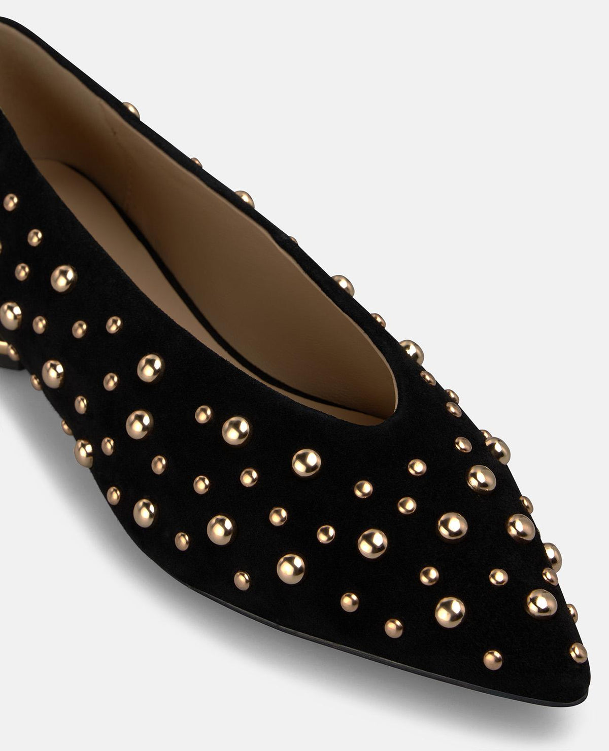 BAILARINA NAPA COM TACHAS METÁLICAS