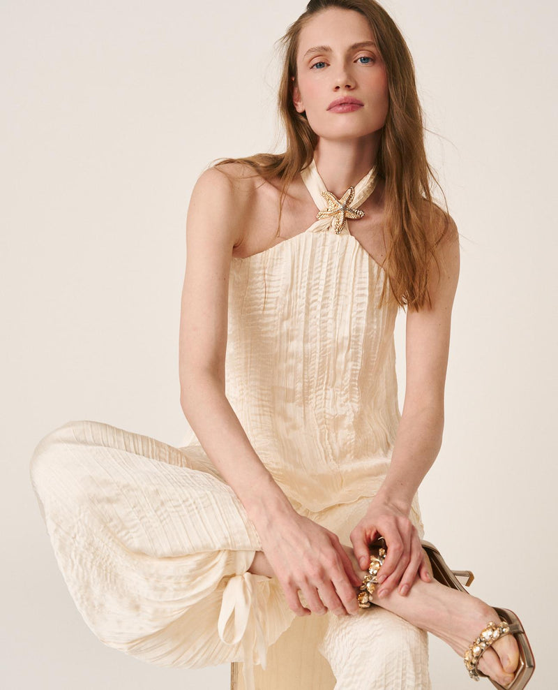 BLUSA BROCHE METÁLICO