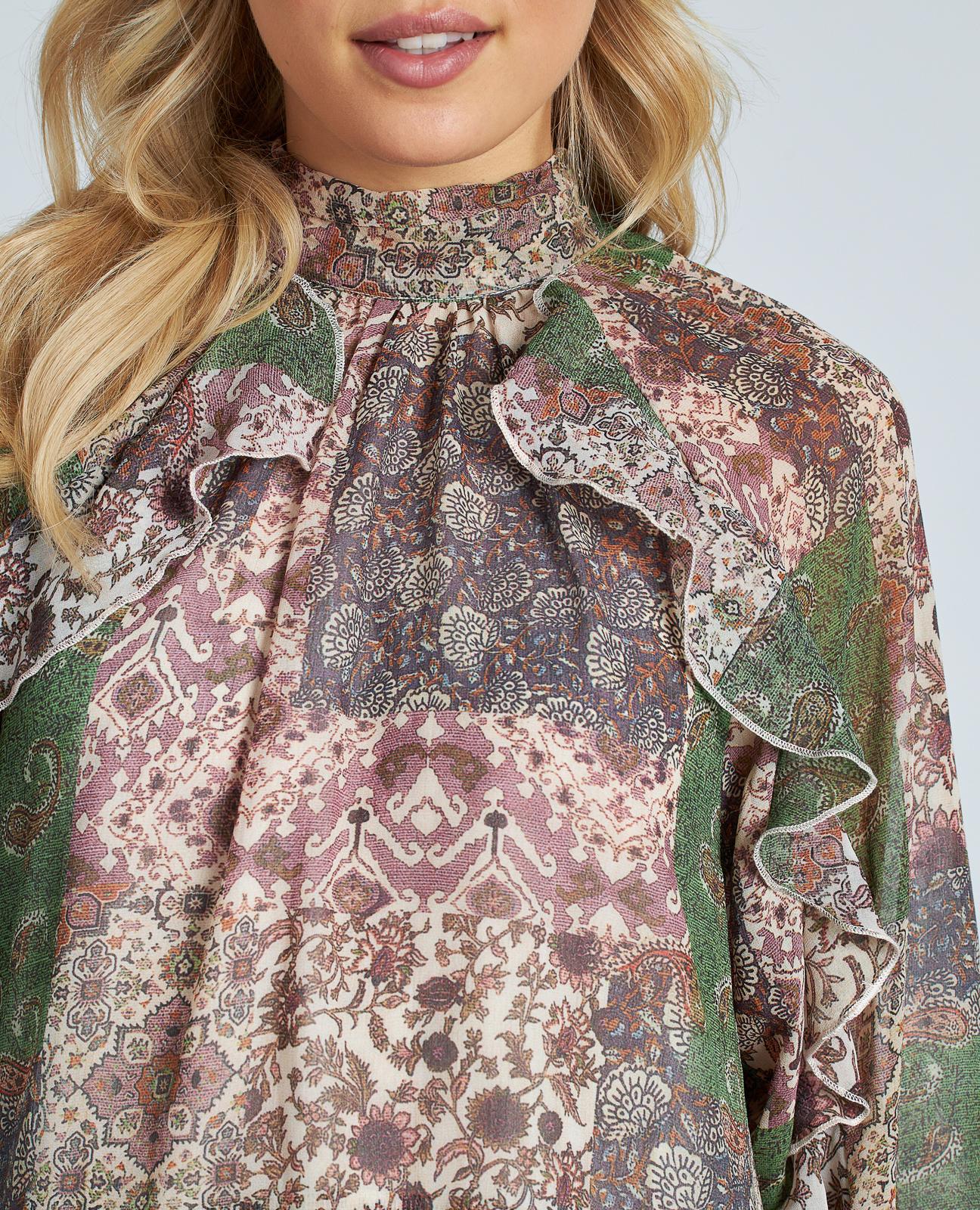 BLUSA ESTAMPADA VOLANTES