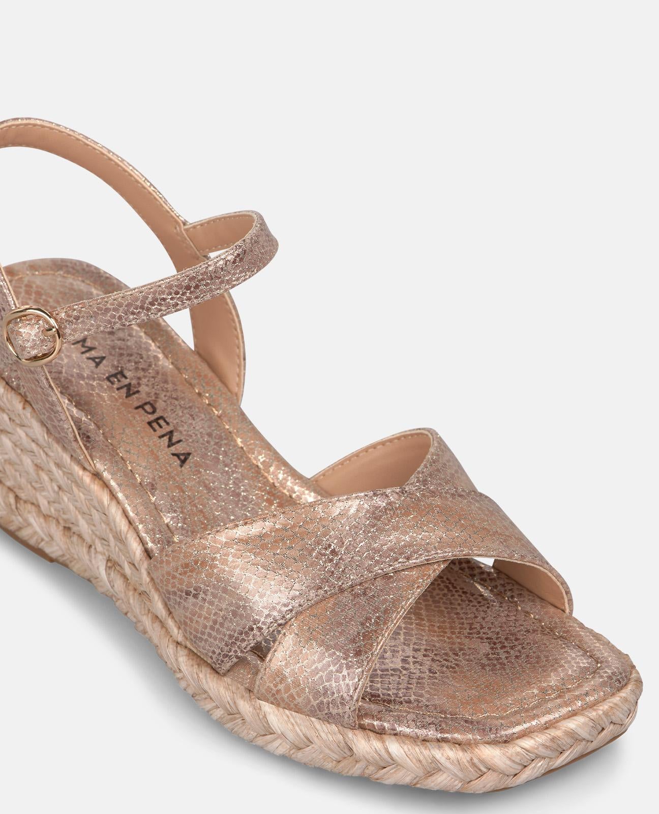 SANDALIA DE ESPARTO CON DOBLE TIRA CRUZADA