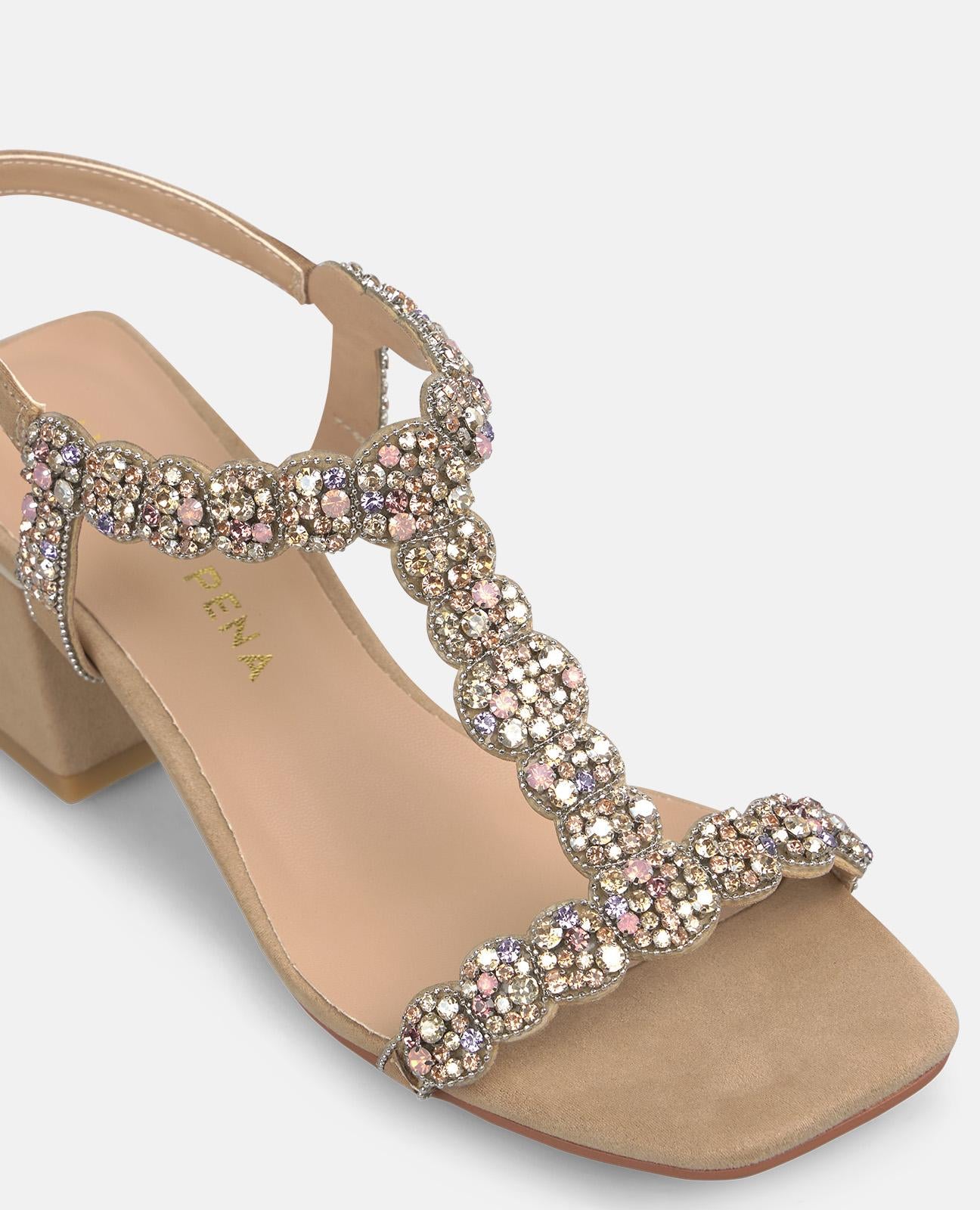 SANDÁLIA DE CANO MÉDIO COM DETALHE DE STRASS