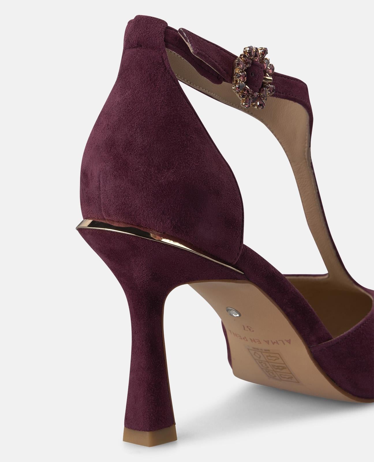 ZAPATO TACÓN PIEL CON HEBILLA