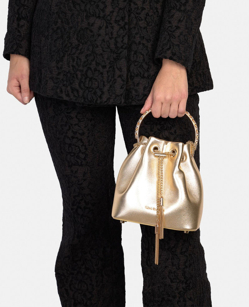 SACO COM PENDENTE E PORMENOR DE PINGENTE