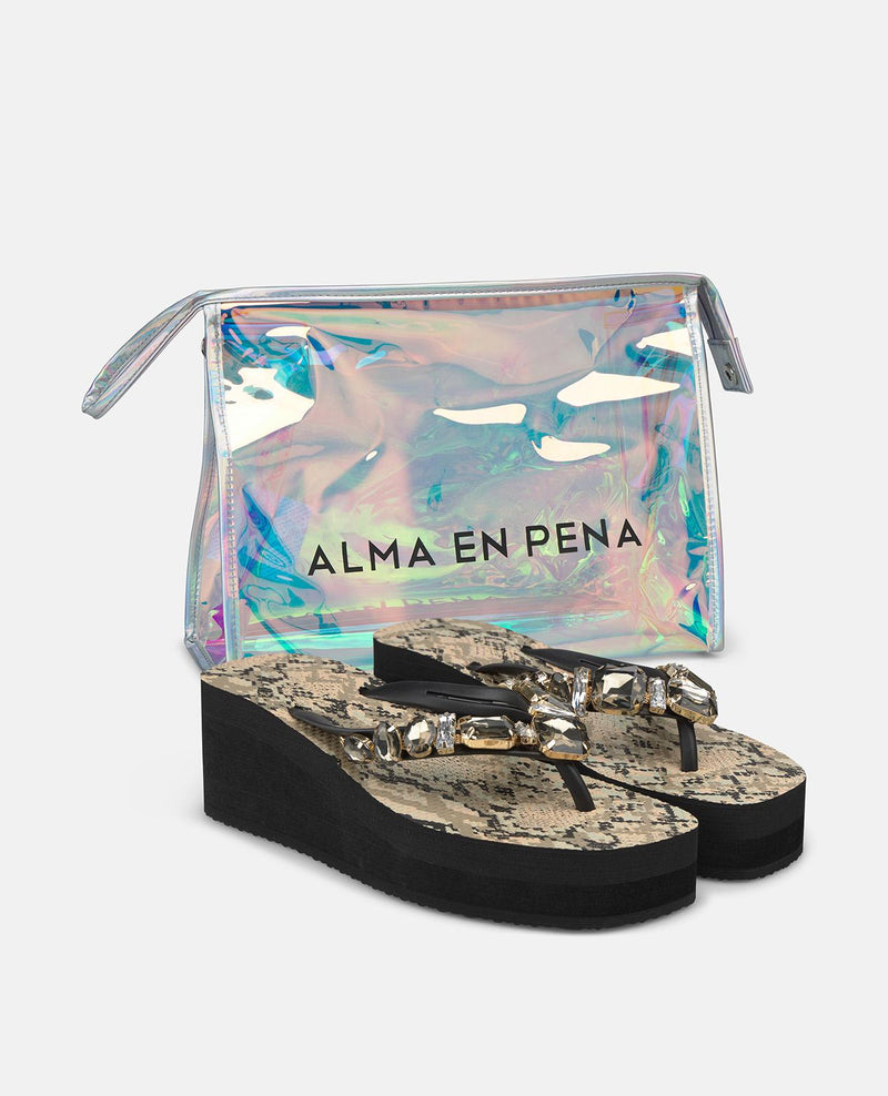 CHINELO COM PORMENORES DE JÓIAS