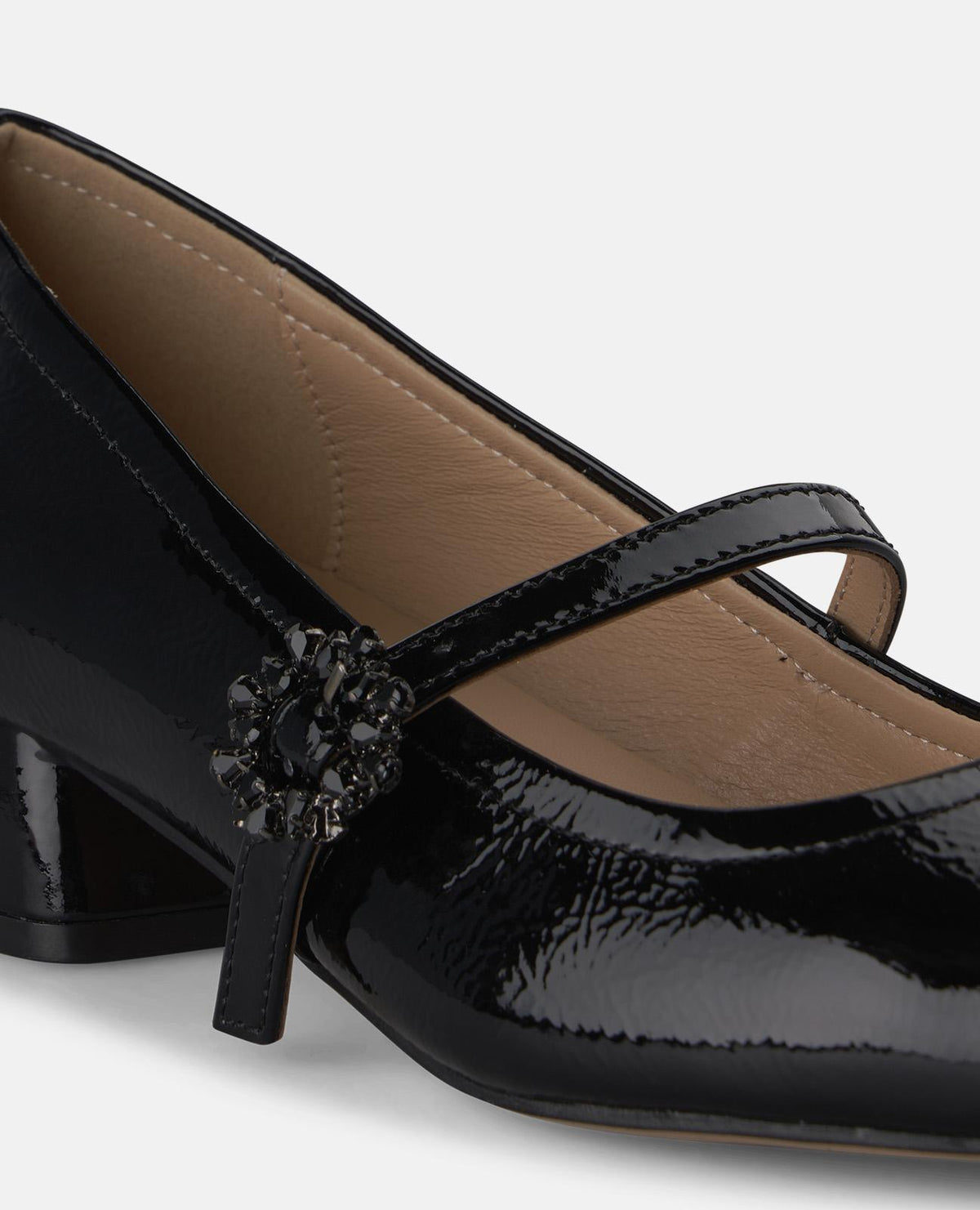 BUCKLE SHOE