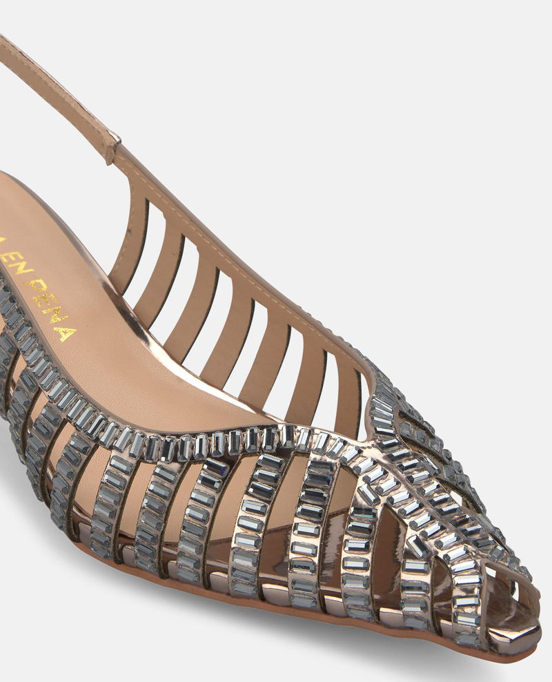 KITTEN HEEL SLIP-ON SHOE