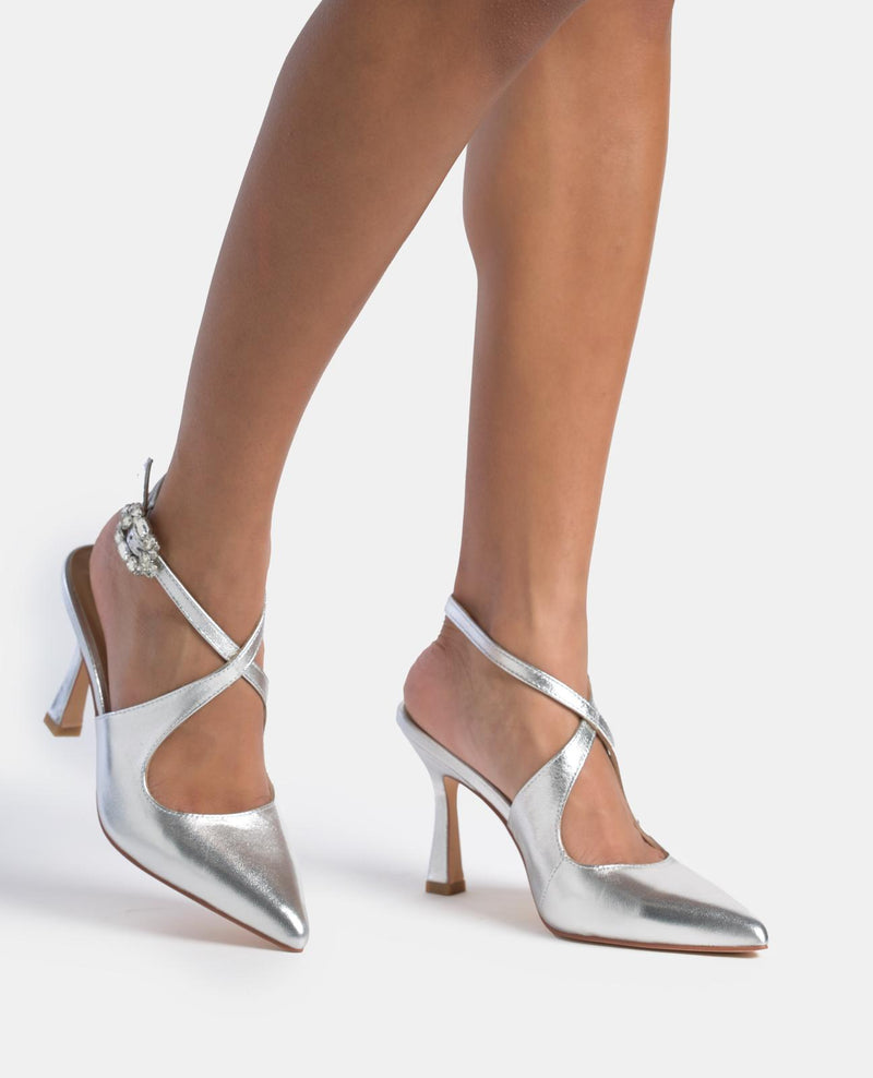 SAPATO DE SALTO ALTO COM TIRA ENTRELAÇADA