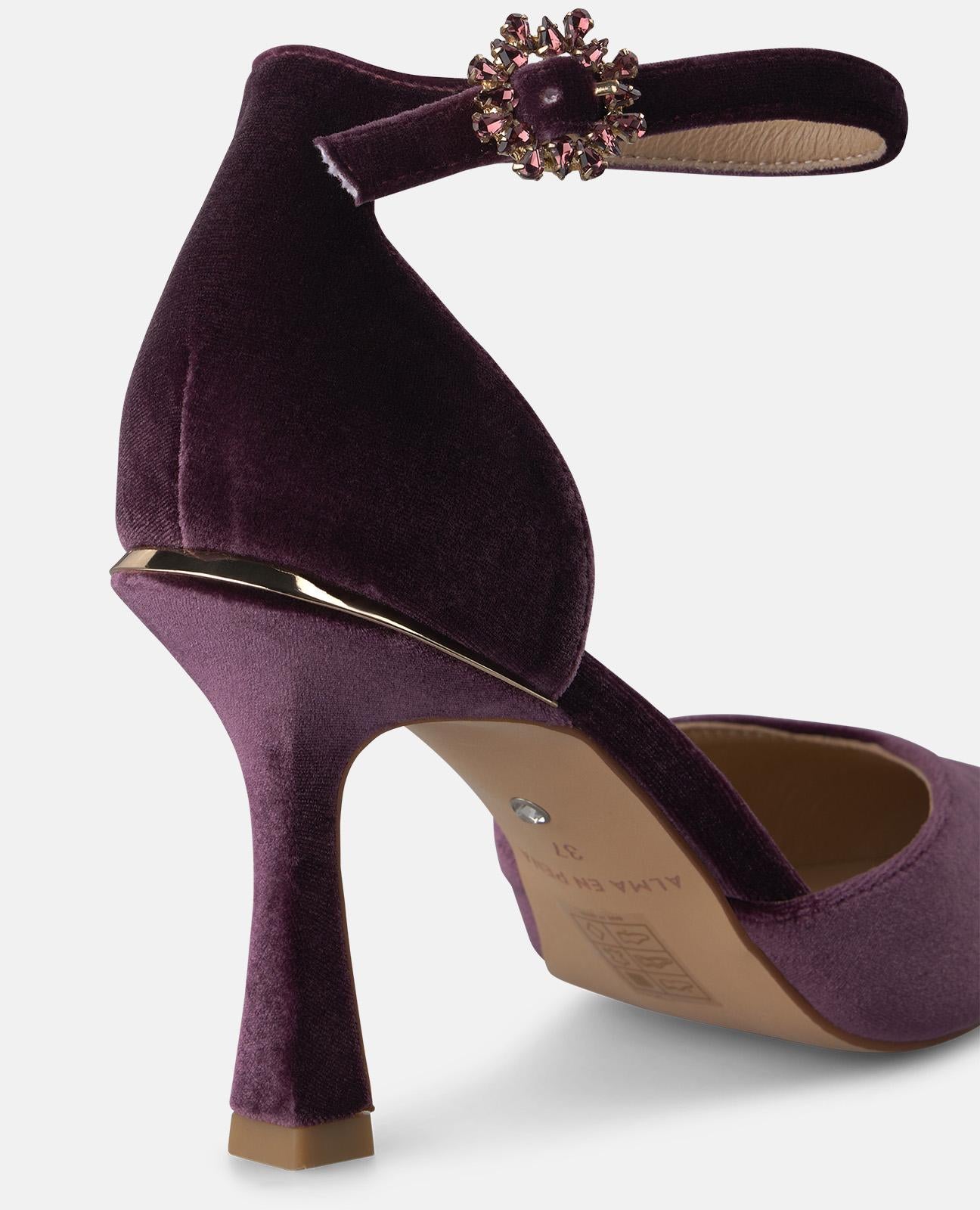 ZAPATO TACÓN TERCIOPELO CON CIERRE PULSERA