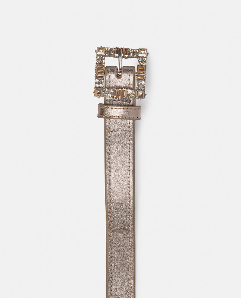 BELT WITH BUCKLE DETAIL
