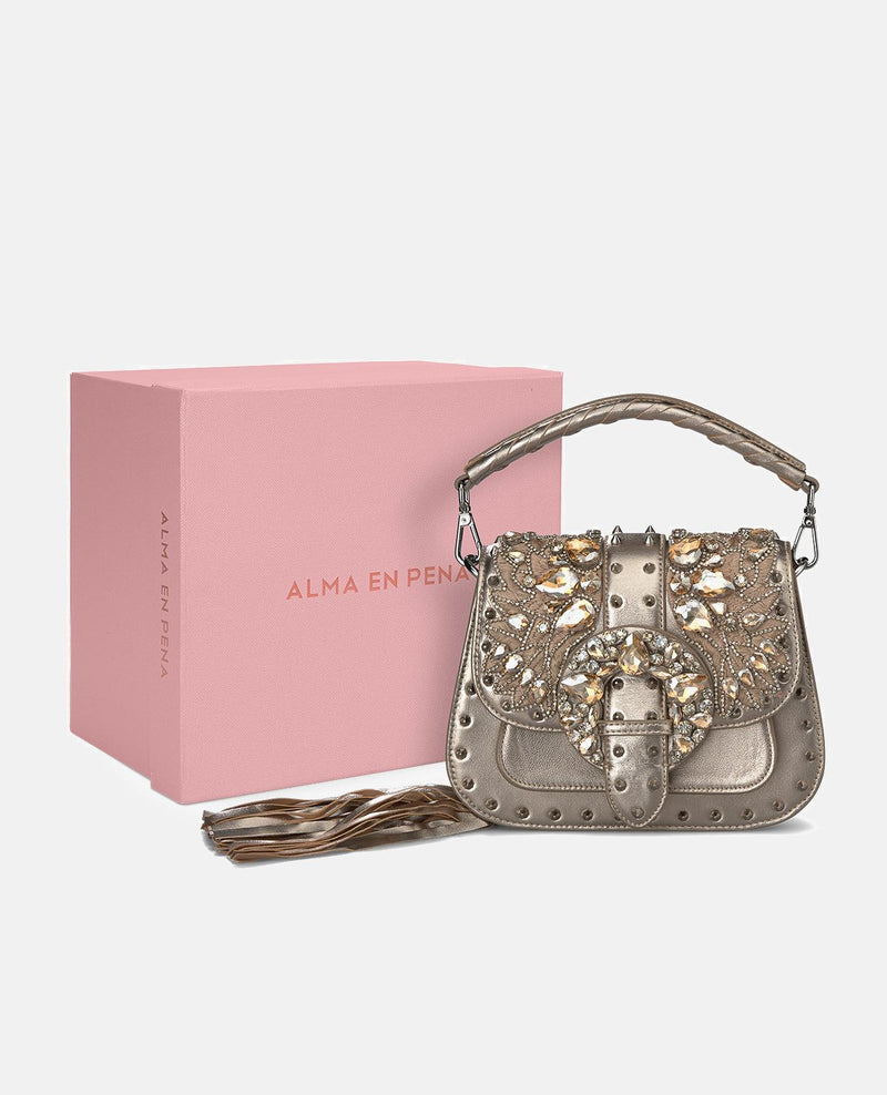 SACO DE MÃO COM MISSANGAS