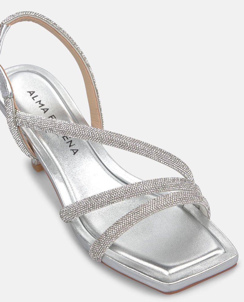 SANDALIA DE TIRAS DIAGONALES METALIZADA