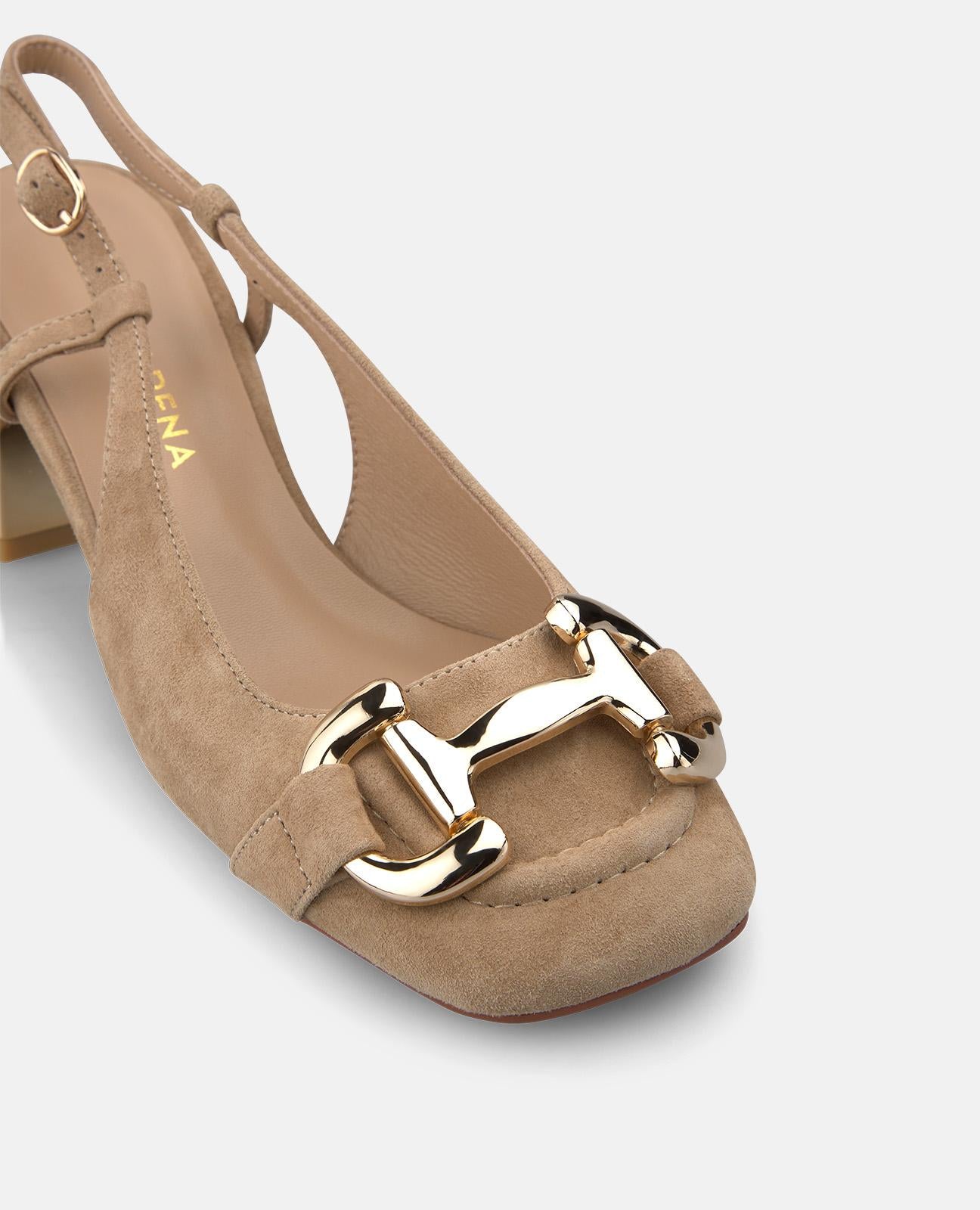 ZAPATO DESTALONADO CON HEBILLA