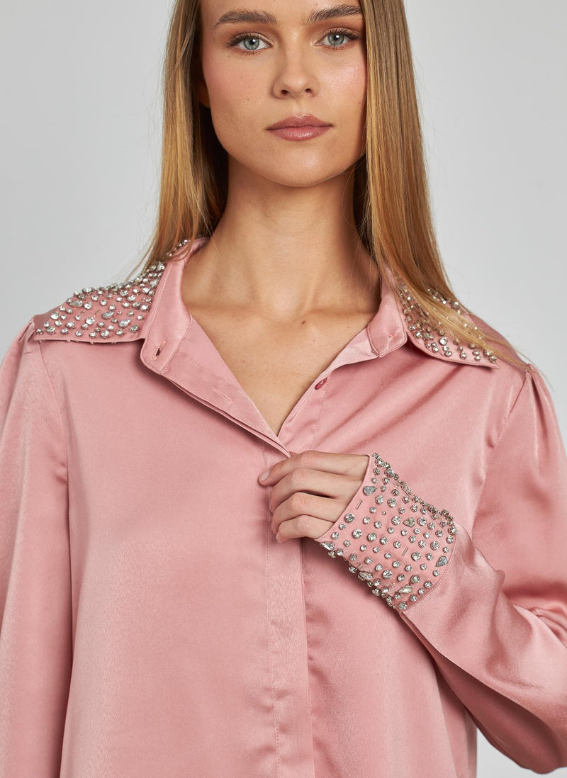 CAMISA EFECTO SATINADO PEDRERÍA