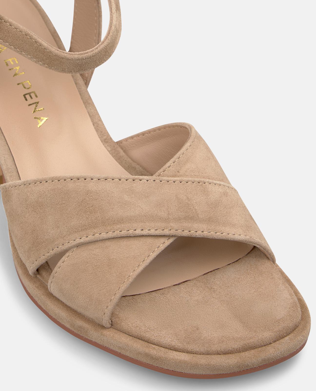 SANDALIA TIRAS DELANTERAS