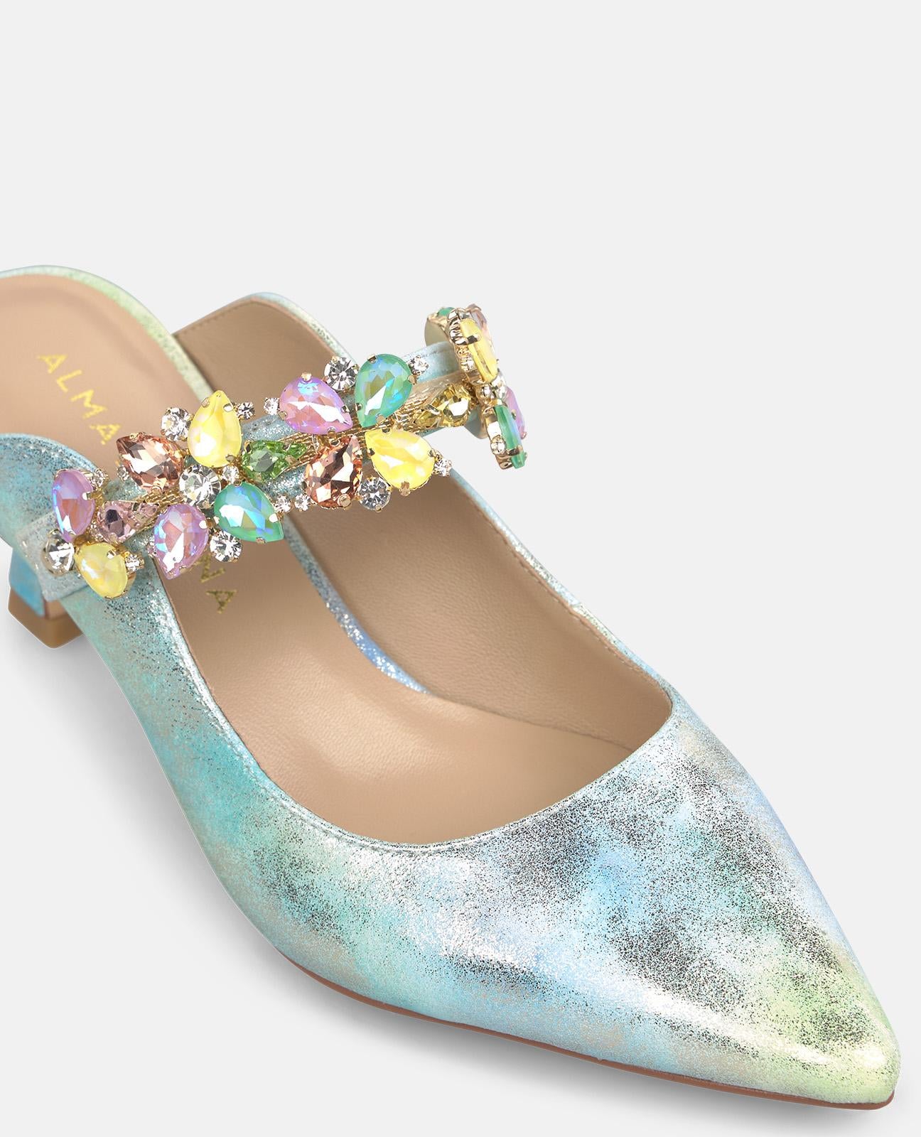 SALON MIT PEDRIA-STREIFEN