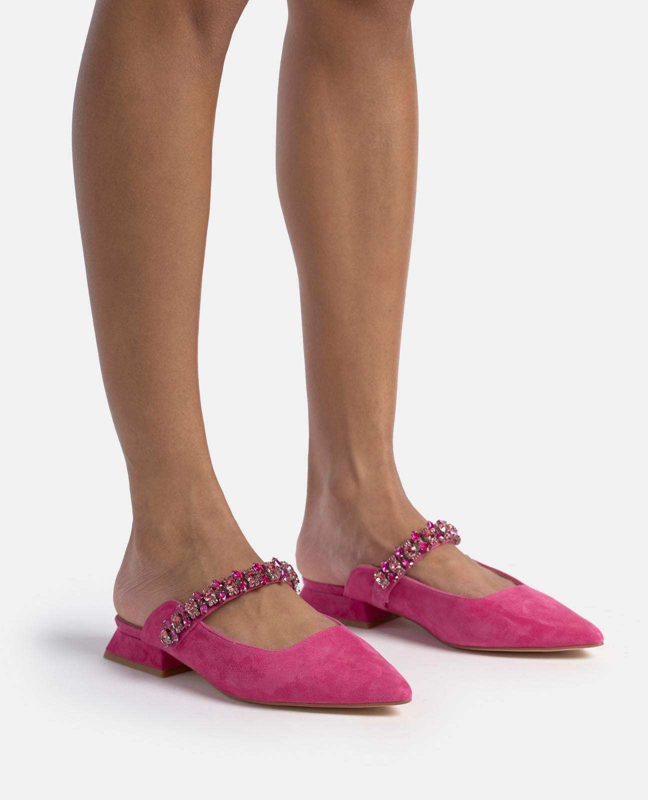 HEELED SHOE WITH RHINESTONES STRAP