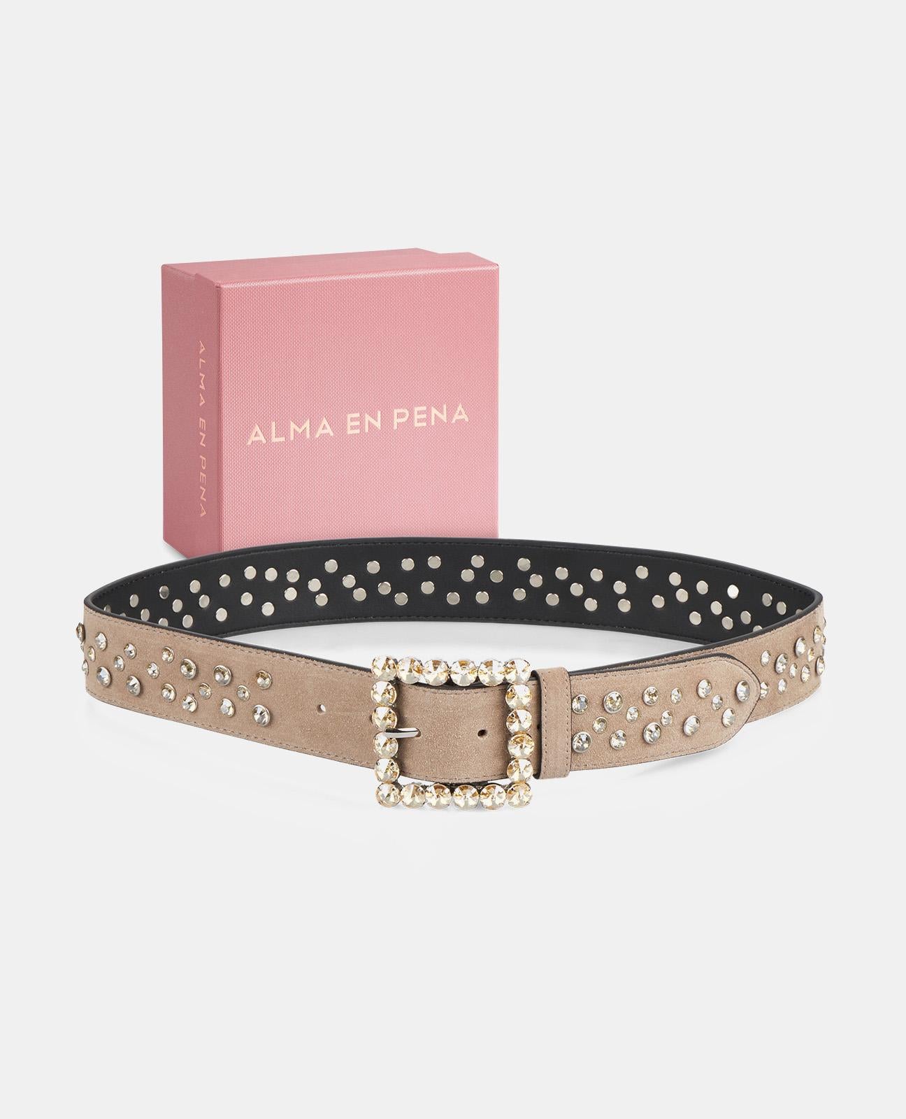 STUDDED LEATHER BELT