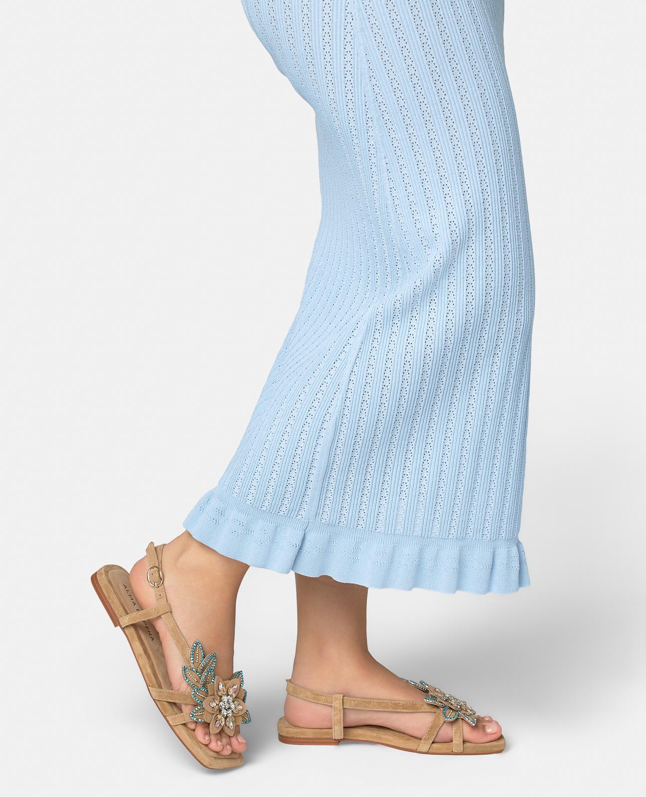 SANDALIA PLANA TIRA CON DETALLE FLOR